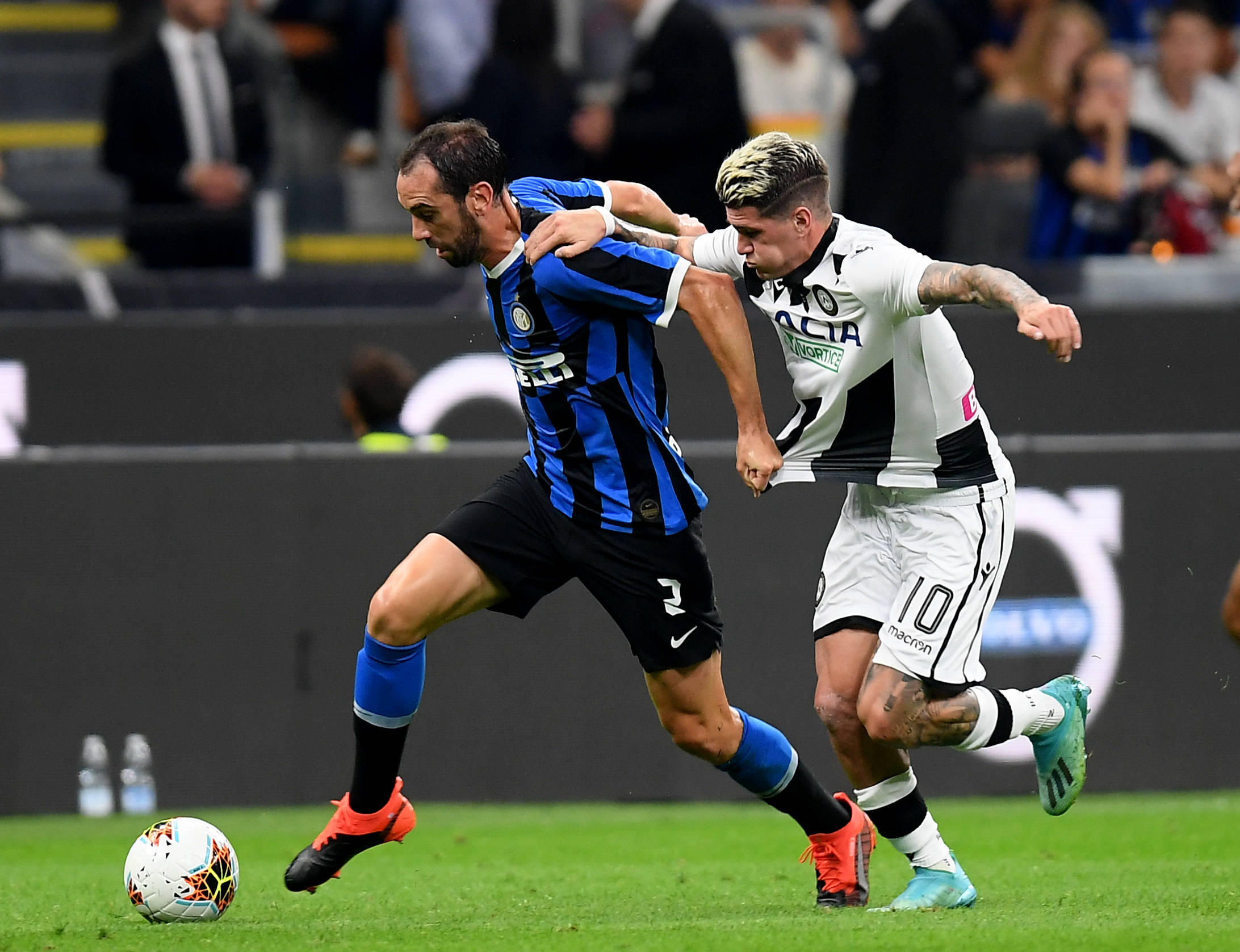 官方：36岁浙江队中场李提香自由身加盟中超新军辽宁铁人（中超新军辽宁铁人官宣：36岁浙江队中场李提香以自由身加盟）