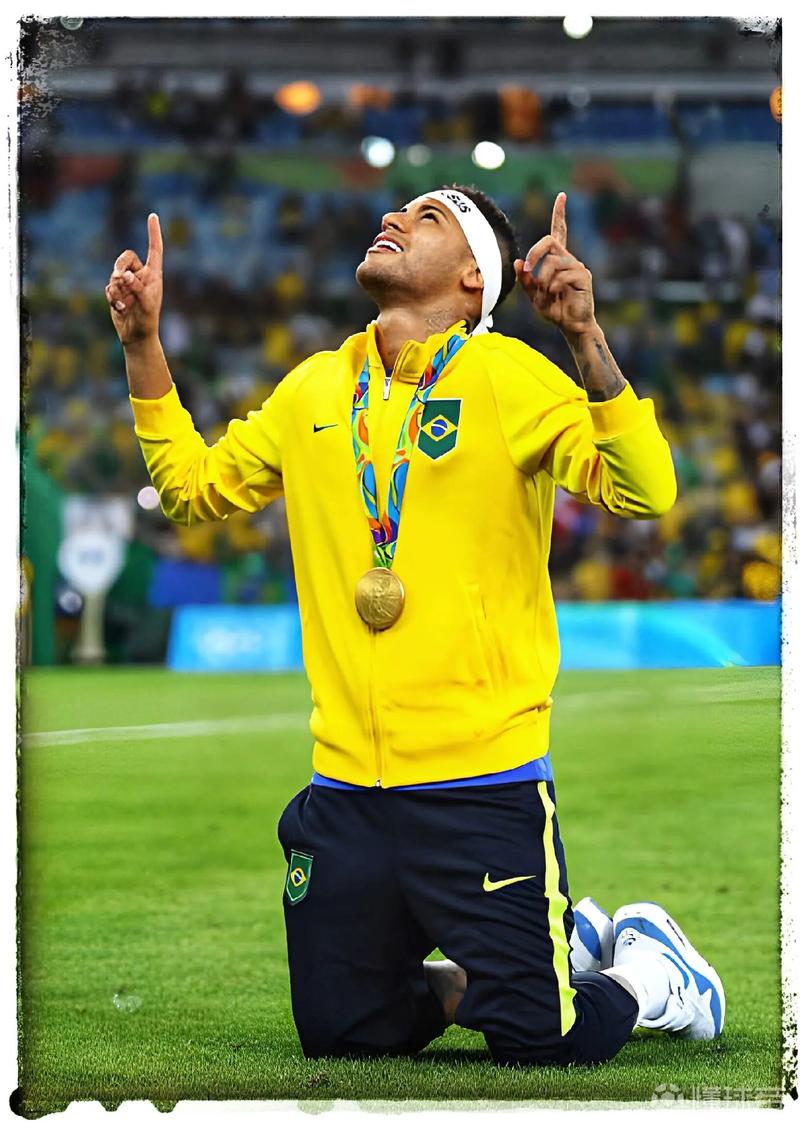 世界杯门票销量已近两百万张，第三阶段门票销售12月11日开始（世界杯门票销量逼近200万，第三阶段售票将于12月11日启动）