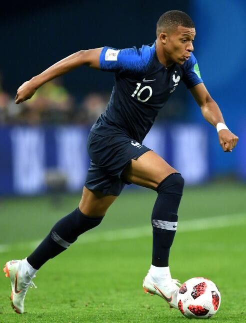 意媒：米兰希望魔笛能帮助推动卢宁加盟，皇马估价2500万欧（意媒：米兰盼莫德里奇出面促成卢宁加盟，皇马标价2500万欧）