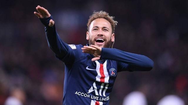 苏超创全国多个标志性第一次：央视转播、启用VAR、名哨执法（苏超实现多项全国里程碑首创：央视转播、引入VAR、名哨执法）