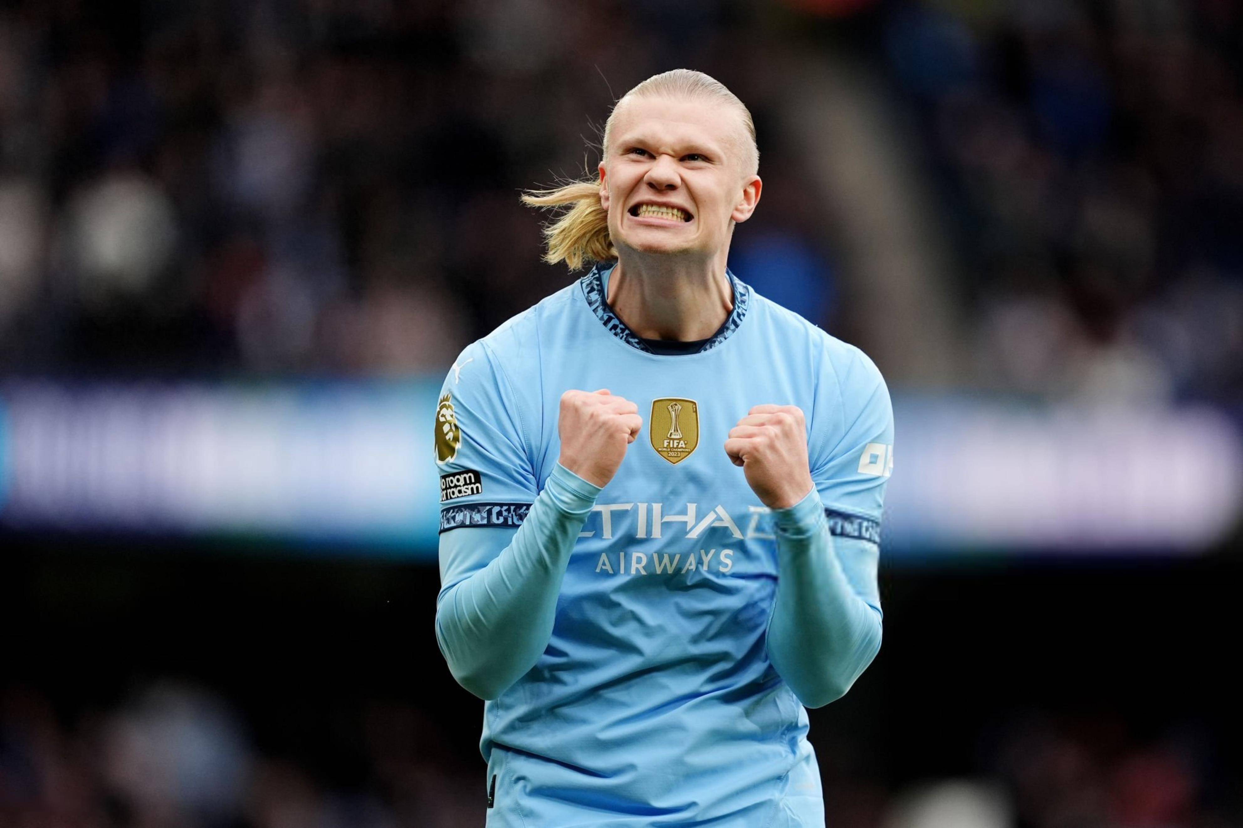 迪乌夫：过去我从没踢过右路，但只要能帮助球队我都愿意去做（迪乌夫：从未司职右路，但为球队我愿意尝试）